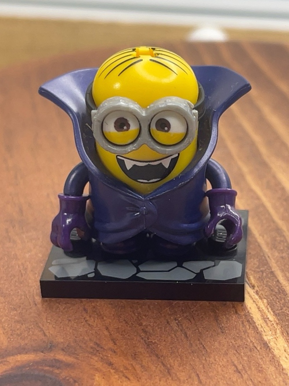 Mega Bloks Minions Series 3 Vampire Minion Mega Construx Figure